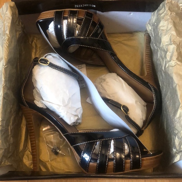 Colin Stuart Patent Leather Shoes - Picture 13 of 16